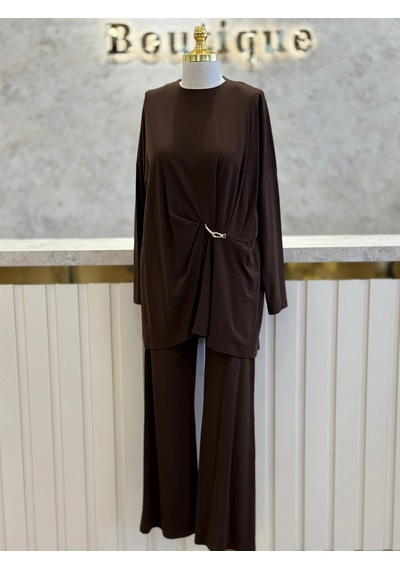 Tığ Triko Tıg-tkm.5125.01.k Kahve Renk Metal Tokalı Asimetrik Drapeli Tunik Pantolon Takım Çok Renkli Tığ Triko Tıg-tkm.5125.01.k Kahve Renk Metal Tokalı Asimetrik Drapeli Tunik Pantolon Takım Çok Renkli
