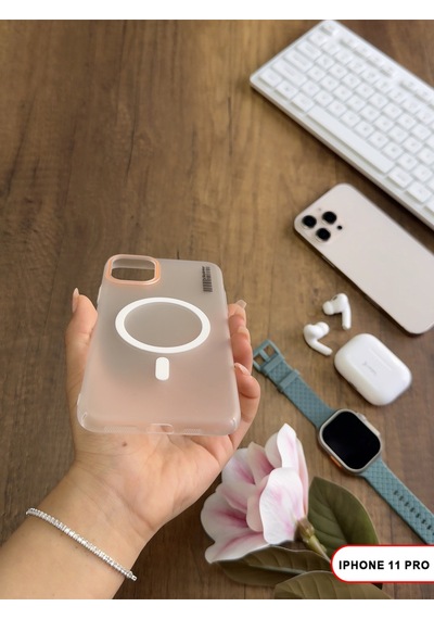 Apple iPhone 11 Pro Magsafe Uyumlu Mat Sert Klein Kılıf Beyaz