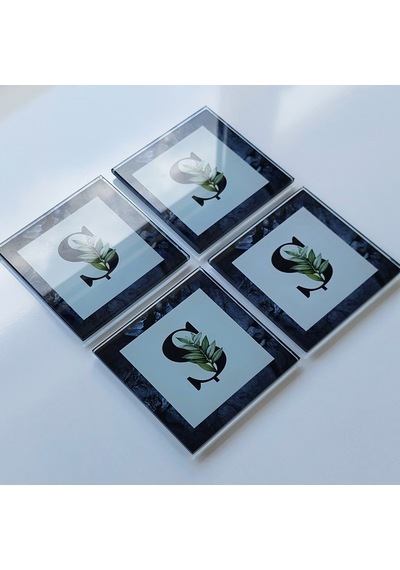 Decorita Cam Bardak Altlığı Harfli Tasarım Ş Harfi 4'lü Takım 10 x 10 CM Çok Renkli