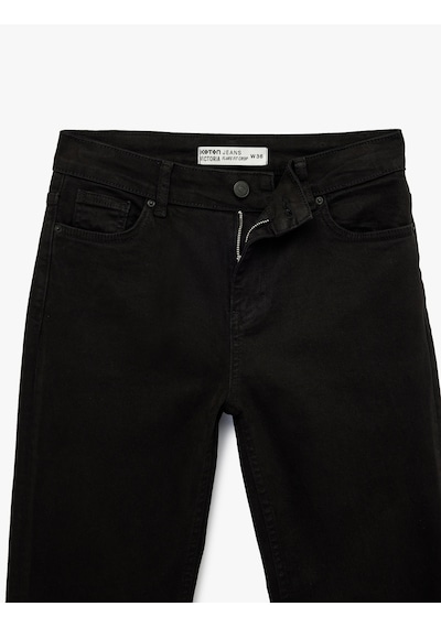 Koton Pamuklu Cepli Düğmeli İspanyol Paça Crop Jean Pantolon - Kick Flare Jeans Siyah 6sal40051mw Siyah Koton Pamuklu Cepli Düğmeli İspanyol Paça Crop Jean Pantolon - Kick Flare Jeans Siyah 6sal40051mw Siyah