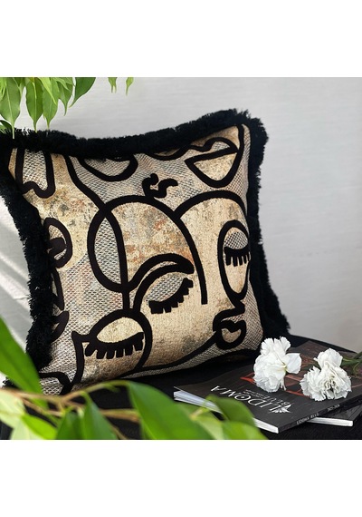 "amore" Desenli Püsküllü Kırlent Kılıfı - 45x45 Siyah - Gold