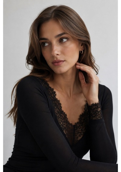 Unika Boutique Dantelli Kaşmir Uzun Kollu Bluz SIYAH