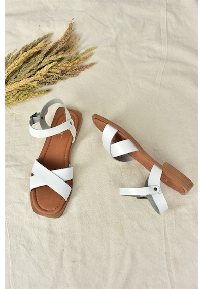 Fox Shoes Beyaz Hakiki Deri Çapraz Bantlı Günlük Kadın Sandalet