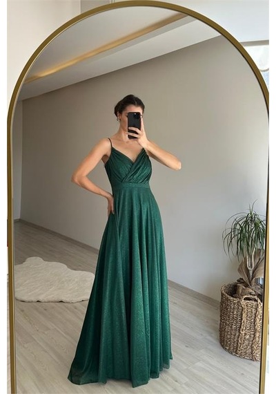 Neşeli Butik Kadın Işıltılı Askılı Yırtmaç Detayı Şifon Abiye Elbise Nm002 Zümrüt Yeşili Neşeli Butik Kadın Işıltılı Askılı Yırtmaç Detayı Şifon Abiye Elbise Nm002 Zümrüt Yeşili