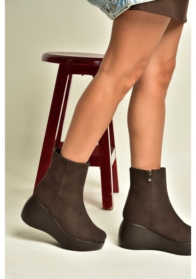 Fox Shoes Z946051901 Kahverengi Nubuk Dolgu Tabanlı Kadın Bot
