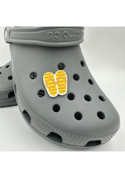 Crocs Terlik Süsü Ve Aksesuarı , Çanta Süsü Jibbitz Parmak Arası Terlik 03 Görsel Logo Aksesuar Sarı-hardal-beyaz Crocs Terlik Süsü Ve Aksesuarı , Çanta Süsü Jibbitz Parmak Arası Terlik 03 Görsel Logo Aksesuar Sarı-hardal-beyaz