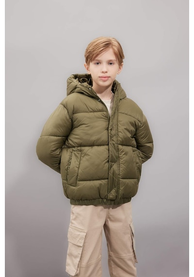DeFacto Erkek Çocuk Su İtici Kapüşonlu Fermuarlı Çıtçıt Kapamalı Cepli Mont C5474A824WNKH450 DeFacto Erkek Çocuk Su İtici Kapüşonlu Fermuarlı Çıtçıt Kapamalı Cepli Mont C5474A824WNKH450