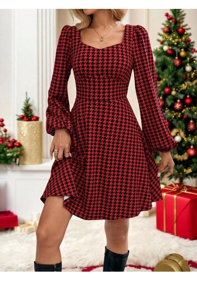 Defymoda Kadın Uzun Kollu Kare Kalp Yakalı Mini Modal Elbise Kırmızı
