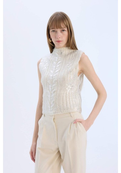 DeFacto Regular Fit Yarım Balıkçı Yaka Parlak Triko Süveter E5571AX24CWER105 Ekru