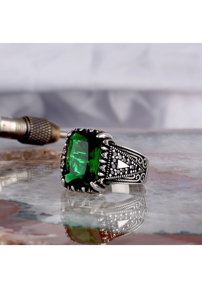 Yeşil Zirkon Taşlı Model 925 Ayar Gümüş Erkek Yüzük
