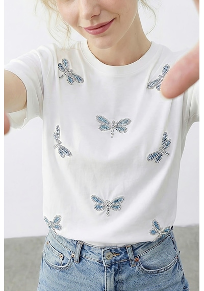 Shade Kadın Boncuk Taş İşlemeli Yusufçuk Desenli Rahat Kalıp T-shirt 2212 60283971 - Beyaz Shade Kadın Boncuk Taş İşlemeli Yusufçuk Desenli Rahat Kalıp T-shirt 2212 60283971 - Beyaz