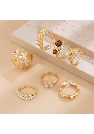 Girift Vintage Yelina 7 Adet Gold Yüzük Seti Altın