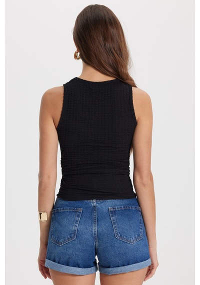 Tudors Kadın Slim Fit Dar Kesim Bürümcük Kumaş Likralı Siyah Askılı Bluz-50873