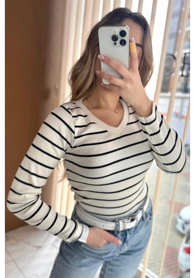 Bbbutikbasic V Yaka Waffle Bluz N5444 Beyaz
