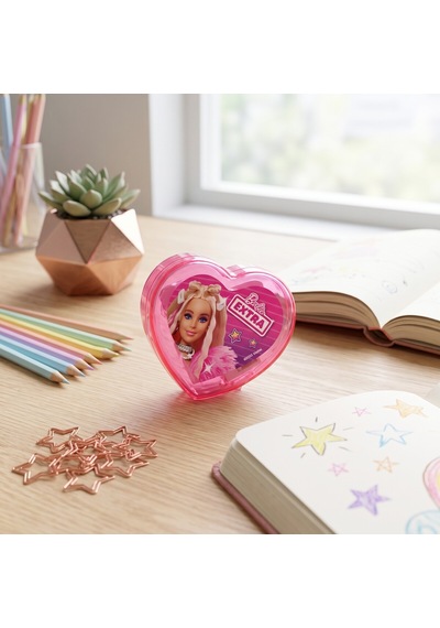 Bakgelal Barbie Extra Lisanslı Kalp Şekilli Kalemtıraş Pembe Kapaklı Çocuk Okul Kırtasiye Ürünü - 9026169788369