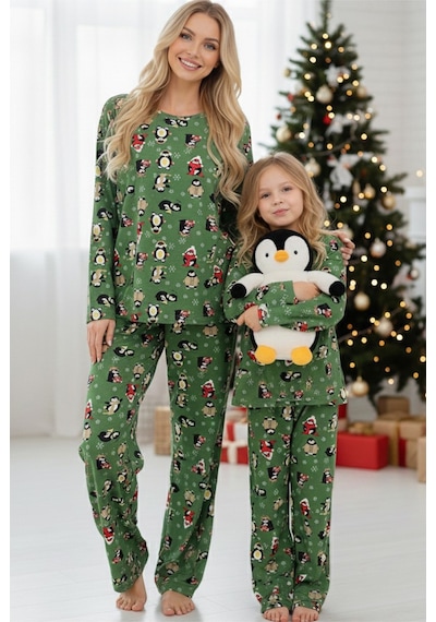 Siyah İnci %100 Pamuklu Puanlı Şeker Baston Desenli Yılbaşı Temalı Örme Pijama Takım Yeşil Penguen Siyah İnci %100 Pamuklu Puanlı Şeker Baston Desenli Yılbaşı Temalı Örme Pijama Takım Yeşil Penguen
