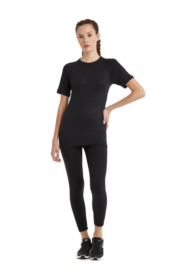 Blackspade Vücuda Oturan İçlik Unisex Termal Tişört Bisiklet Yaka, 2. Seviye Isı Koruma-9258 Siyah Blackspade Vücuda Oturan İçlik Unisex Termal Tişört Bisiklet Yaka, 2. Seviye Isı Koruma-9258 Siyah