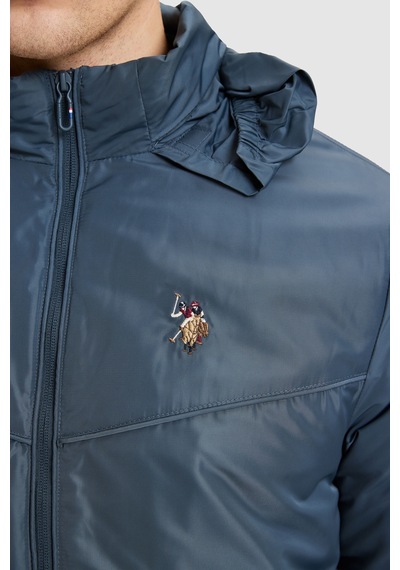U.S. Polo Assn. Erkek Petrol Dik Yaka Fermuarlı Cepli Yağmurluk Tarzı Mont 50326198-vr102 U.S. Polo Assn. Erkek Petrol Dik Yaka Fermuarlı Cepli Yağmurluk Tarzı Mont 50326198-vr102