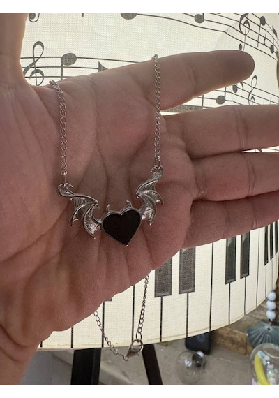 Gothic Siyah Kalp Heart Decor Çift Kanat Figürlü Unisex Kolye 60 Cm Zincirli, Gotik Ve Asi Stil Çok renkli