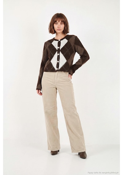 Lela Regular Fit Bisiklet Yaka Baklava Desenli Düğmeli Crop Hırka Kadın Hırka 4615570 Kahve
