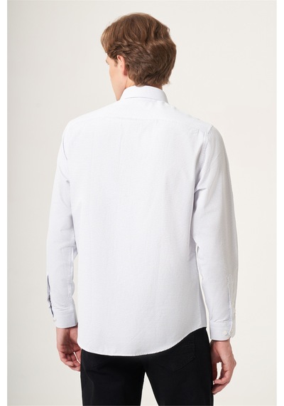 İmza Beyaz-lacivert Sert Yaka Slim Fit Pamuklu Gömlek 1004265123 Beyaz - Lacivert