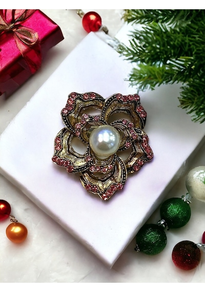 Kristal Taşlı Küçük Çiçek Motif Broş Pembe