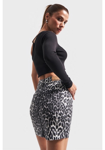 Kadın Siyah Beyaz Leopar Renk Mini Denim Etek Leopar Siyah Beyaz W426