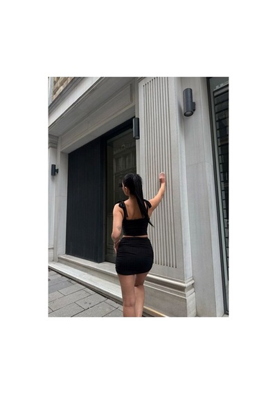 Nido Moda Kadın Omuz Bağcık Detaylı Büzgülü Etekli İkili Takım Siyah
