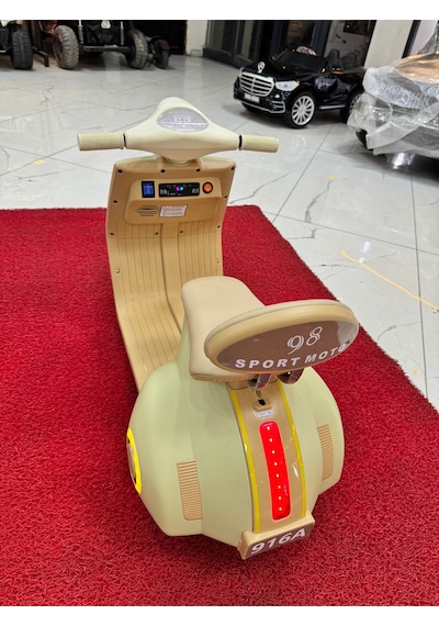 Oyuncaksepeti Vespa Akülü Motor 12 Volt 2-5 Yaş Krem