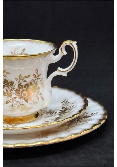 Antoinette Bone China Porselen Duble Kahve Fincanı Ve Tabakları 3 Parça 120 Ml Altın