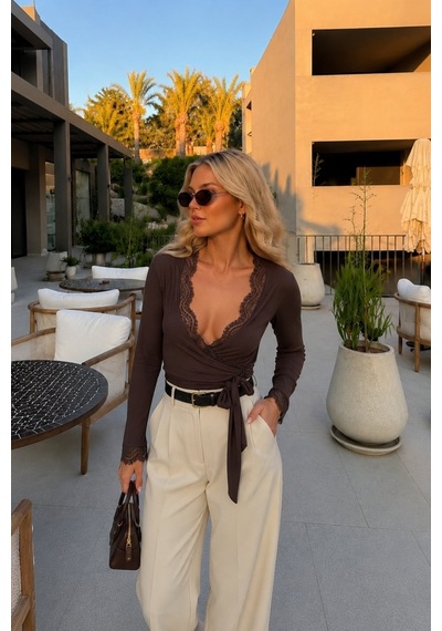 Black Fashion Kruvaze Bağlamalı Dantelli Kahverengi Bluz