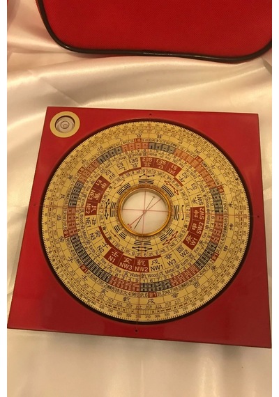 Raymond Lo's Compass Hassas Pusula