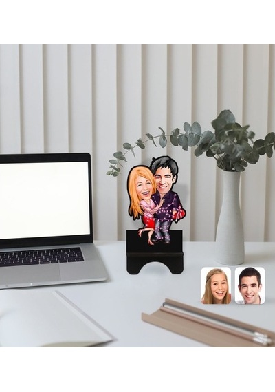 Kişiye Özel Sevgililer Karikatürlü Ahşap Biblo Telefon Standı-2