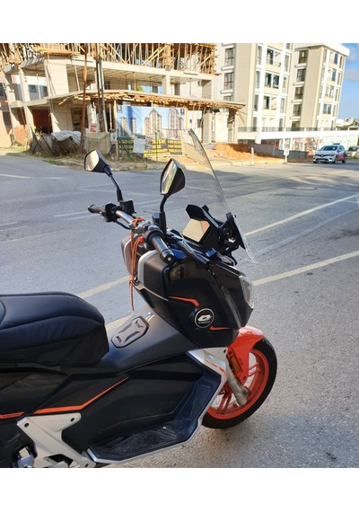 Motocam Qj Atr 125 Ön Cam 2023-2026 Model 75cm Şeffaf Renkli 4mm Uzun