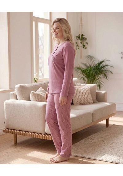 Eyfuze Kadın Kışlık Büyük Beden Curve Nakışlı Desenli Yakası Düğmeli Uzun Kollu Pijama Takımı Pembe