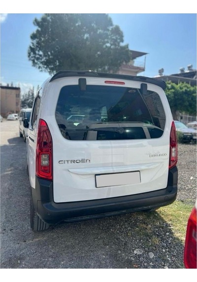 Citroen Berlingo Siyah Yarasa Spoiler