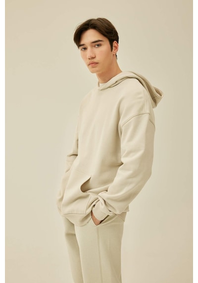 Defacto Comfort Regular Fit Rahat Kalıp Kapüşonlu Kanguru Cepli Basic Düz Sweatshirt B4446ax24spgr437 Gri Defacto Comfort Regular Fit Rahat Kalıp Kapüşonlu Kanguru Cepli Basic Düz Sweatshirt B4446ax24spgr437 Gri