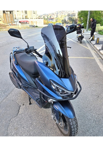 Motocam Küba Newlight 50 Pro Ön Cam 2023-2026 Model 58cm Siyah Renkli 4mm  Boylu