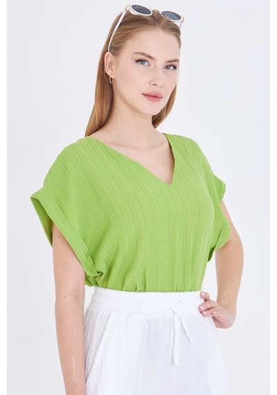 Armonika Kadın V Yaka Yanları Yırtmaçlı Arkası Uzun Duble Kol Detaylı Oversize Bluz Arm-24y001074 Fıstık Yeşili
