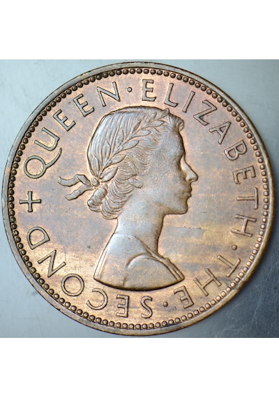 Yeni Zelanda 1 Penny 1959 Kraliçe Iı. Elizabeth. Tui Kuşu. 31 Mm Bronz. Çilaltı.