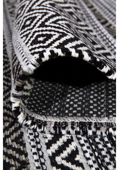Siyah Renkli Kaymaz Tabanlı Yıkanabilir Makine Dokuma Kilim-326