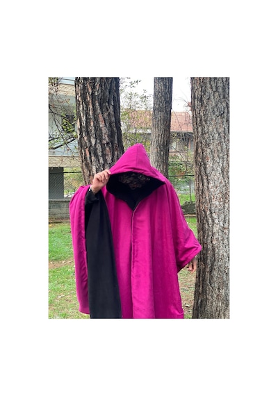 Alpin Çift Taraflı Kapüşonlu Panço Fuşya & Siyah Unisex Oversize Panço Çok Renkli Çok Renkli Alpin Çift Taraflı Kapüşonlu Panço Fuşya & Siyah Unisex Oversize Panço Çok Renkli Çok Renkli