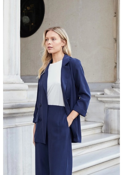 Jument Kadın İpeksi Dokulu Modal Kumaş Yakalı Cep Kapaklı Oversize Salaş Blazer Ceket-lacivert Jument Kadın İpeksi Dokulu Modal Kumaş Yakalı Cep Kapaklı Oversize Salaş Blazer Ceket-lacivert