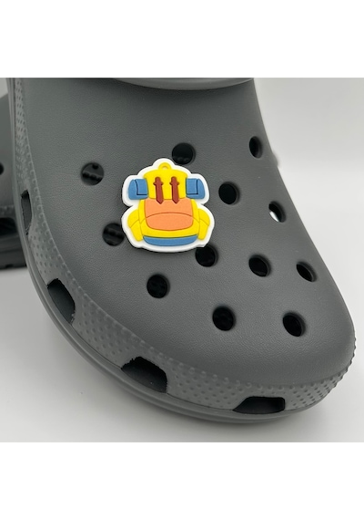 Crocs Terlik Süsü Ve Aksesuarı , Çanta Süsü Jibbitz 3d Sırt Kamp Çantası 02 Logo Aksesuar Sarı-turuncu-mavi-beyaz Crocs Terlik Süsü Ve Aksesuarı , Çanta Süsü Jibbitz 3d Sırt Kamp Çantası 02 Logo Aksesuar Sarı-turuncu-mavi-beyaz