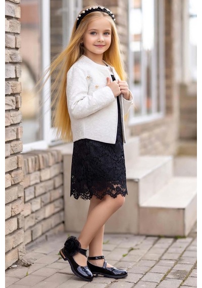Riccotarz Kız Çocuk Gold Düğmeli Blazer Ceket, Bebe Yakalı Üzeri Boydan Dantel İşlemeli Siyah Elbise Riccotarz Kız Çocuk Gold Düğmeli Blazer Ceket, Bebe Yakalı Üzeri Boydan Dantel İşlemeli Siyah Elbise