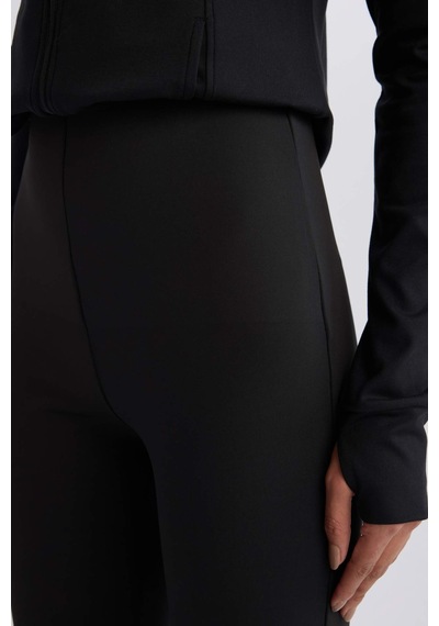 DeFactoFit Flare Fit İspanyol Paça Standart Boy Sporcu İnce Pantolon D7197AX25SPBK81