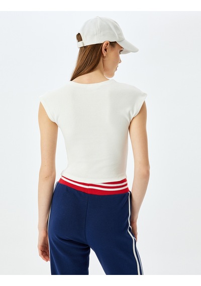 Koton Kolej Baskılı Slim Fit Bisiklet Yaka Kolsuz Crop Tişört Ekru 5sal10182ık Ekru