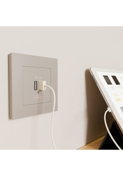 Gümüş 2 Usb Çıkışlı 5v Şarj Prizi İle Pratik Çözüm
