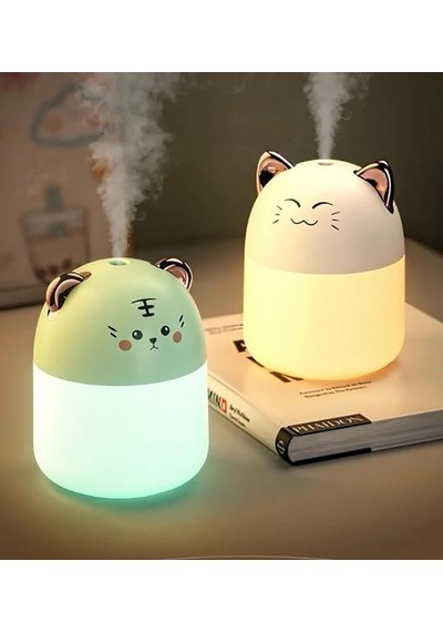 Led Işıklı Hava Nemlendiricisi Kedi Tasarımlı Buhar Makinesi - Beyaz Gözleri Kısık