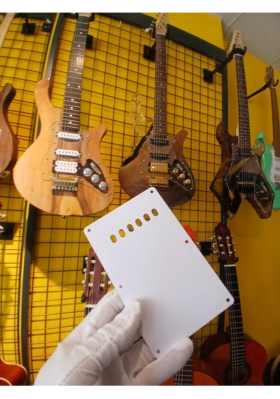 Elektro Gitar Stratocaster Tremolo Arka Yay Kapağı Beyaz